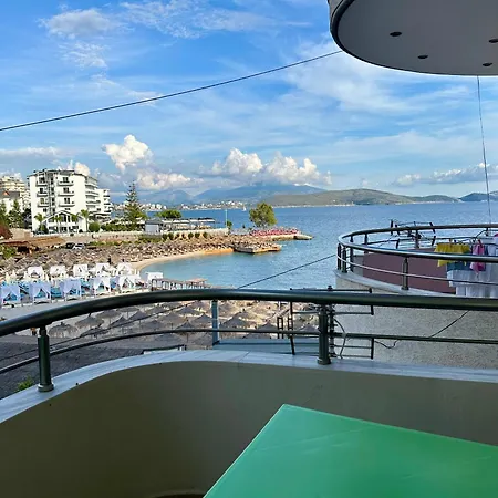 Sun Beachfront Apartmán *