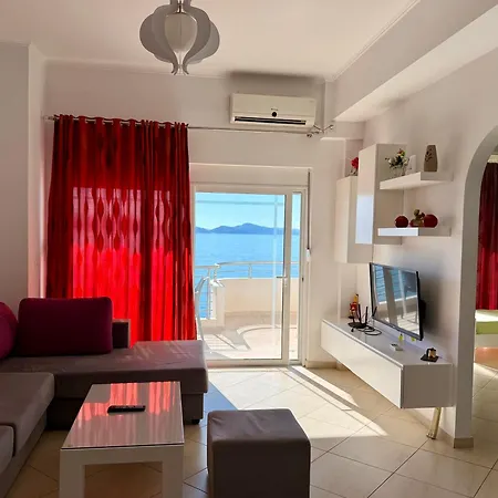 Sun Beachfront Apartmán