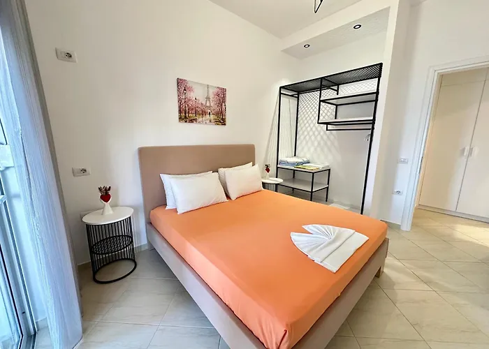 Sun Beachfront Apartment *